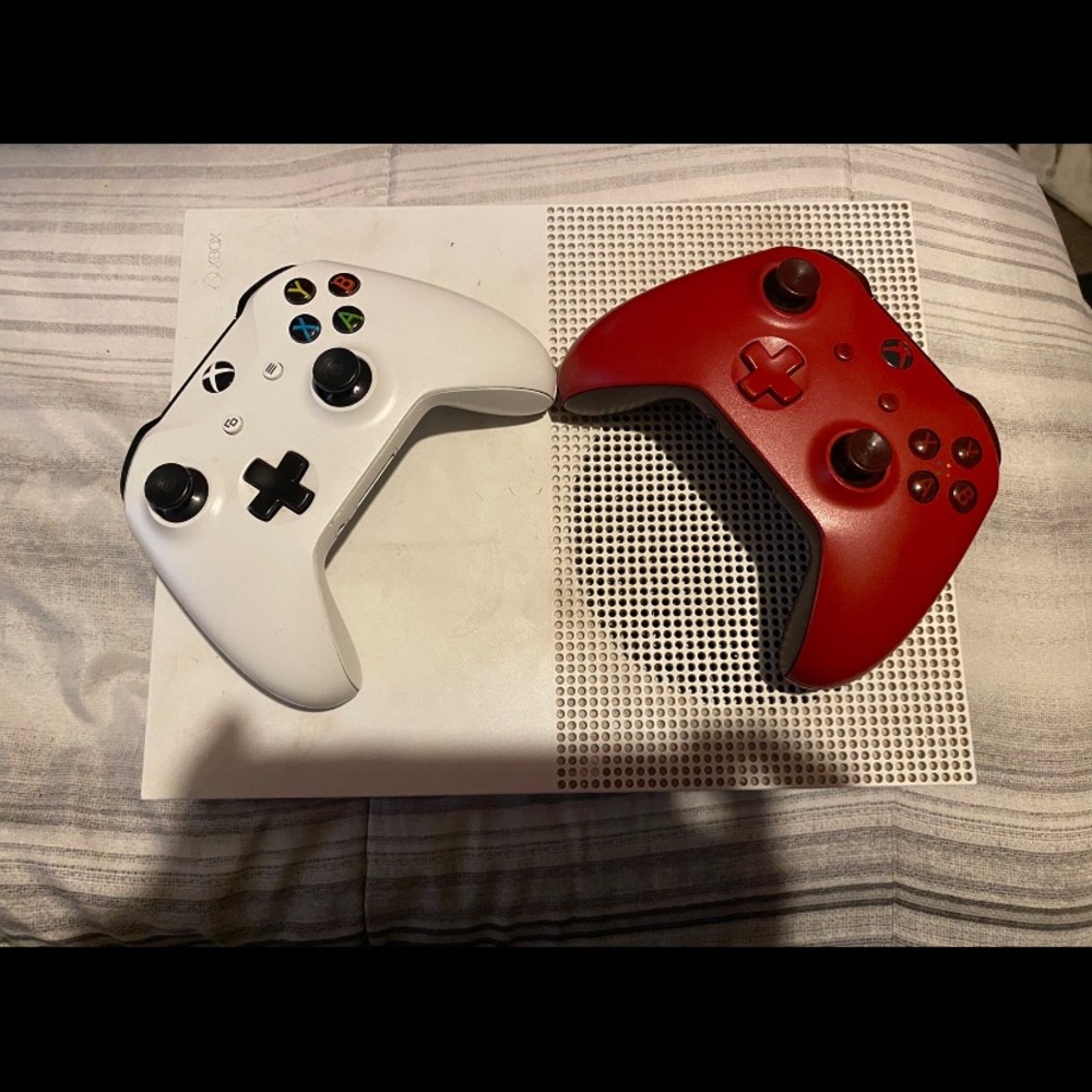 Microsoft Xbox One S All-Digital Edition 1TB White Console